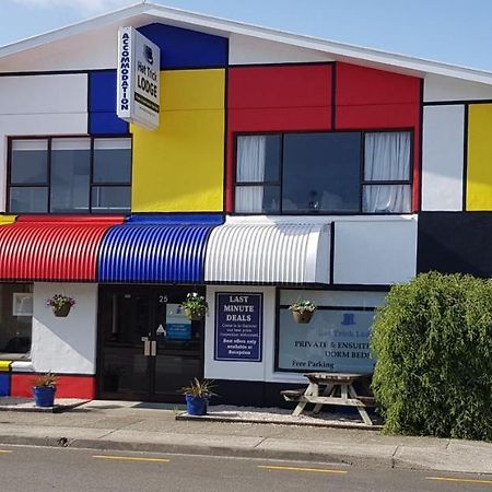 Hat Trick Lodge Motueka Exterior photo